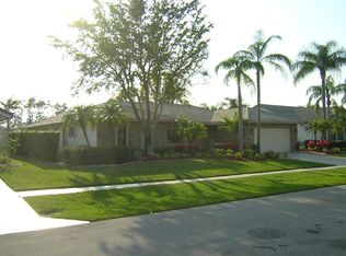 10198 Crosswind Rd, Boca Raton, FL 33498