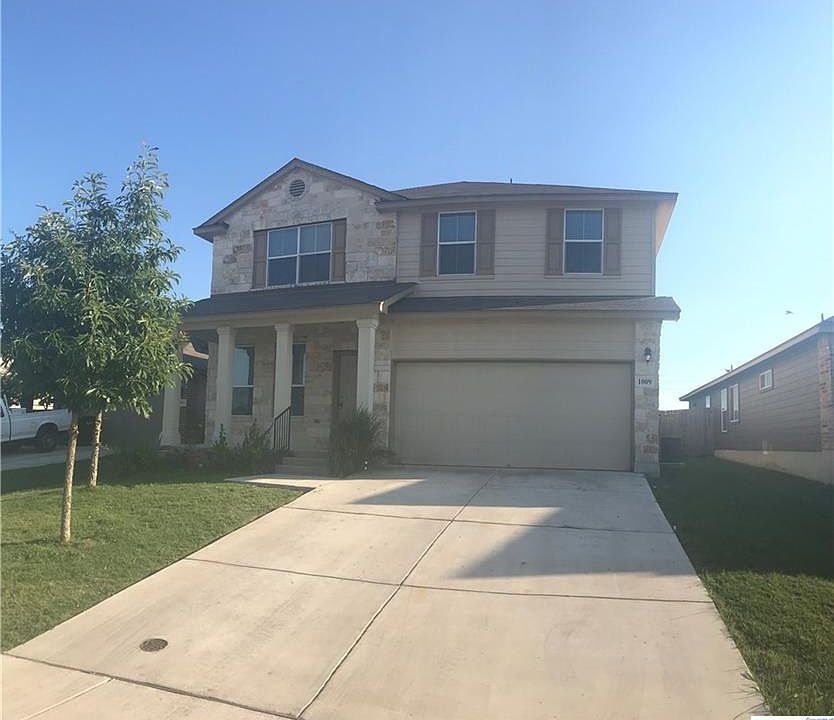 1st image of 1009 Lauren St