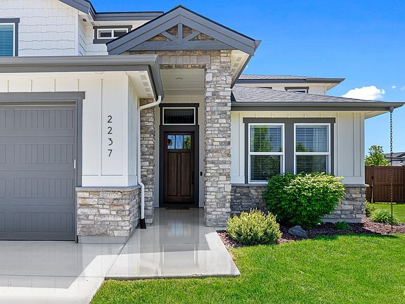 4th image of 2237 E Shady Glade Dr
