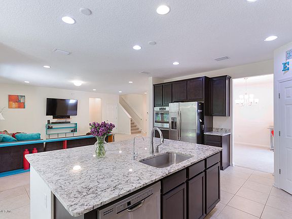 3rd image of 139 Montiano Cir