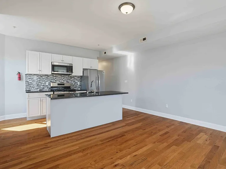 859 E Church Ln #3 — Photo 11