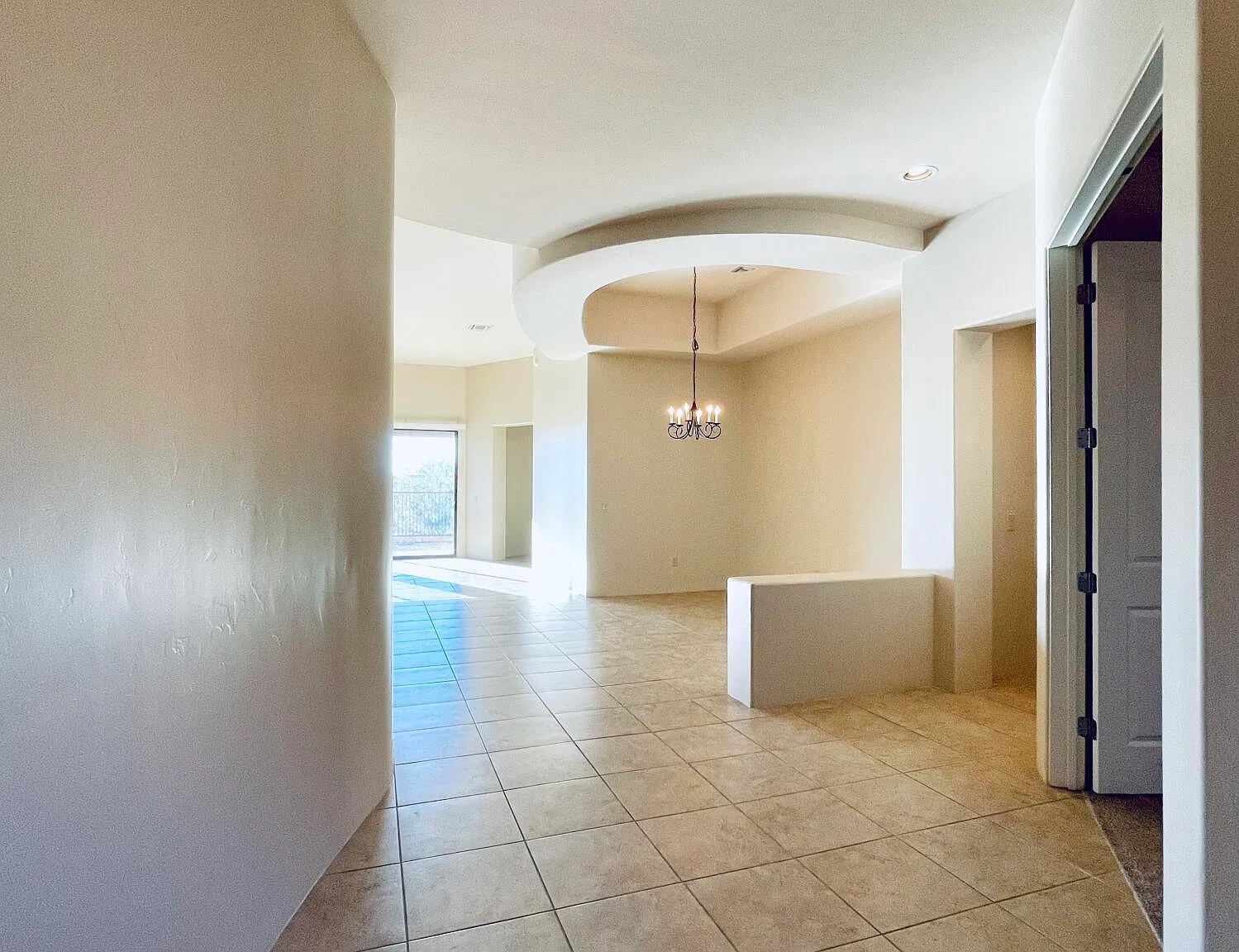 3 bed, 2.0 bath, 2503 sqft, $2,495 — Photo 4