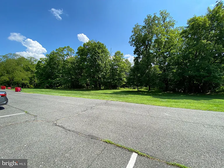 53 Game Farm Rd — Photo 5