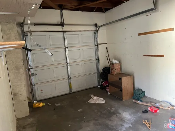 2211 O St, Bakersfield, CA 93301