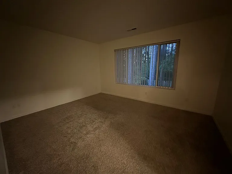 5721 NE Canard Ct — Photo 10