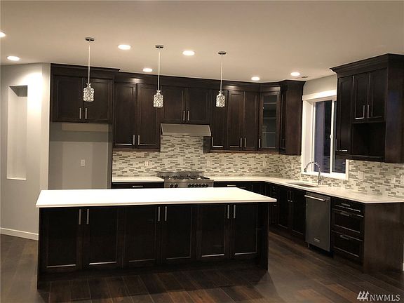 3rd image of 10215 SE 208th Pl
