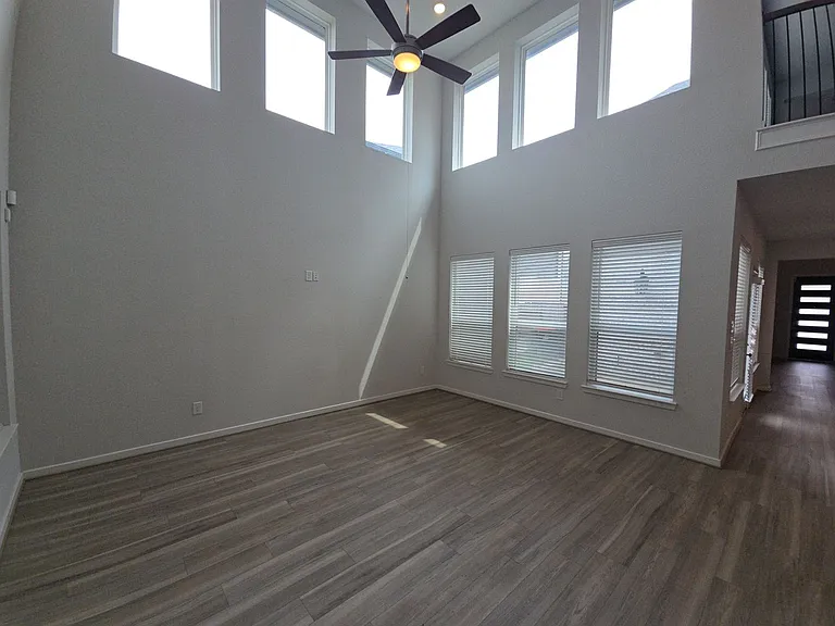 9227 Dearborn Knoll Dr — Photo 5