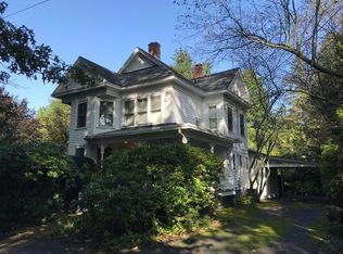 33 Gaylord St, Amherst, MA 01002