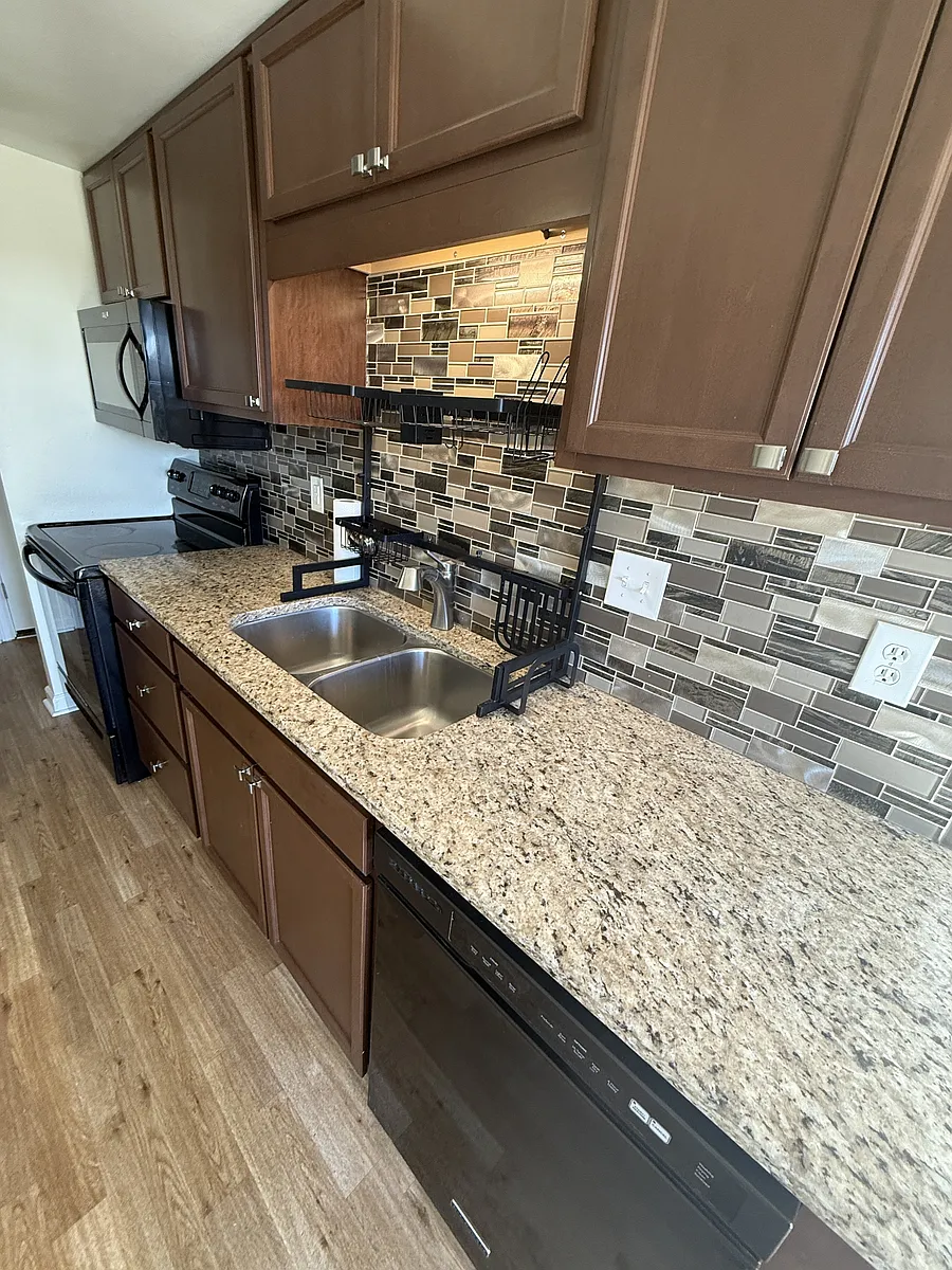 Building Photo - 3405 W 16th Street Rd #1