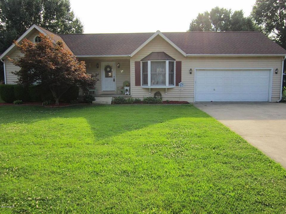 1st image of 7 Dogwood Ln