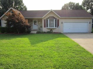 7 Dogwood Ln, Metropolis, IL 62960