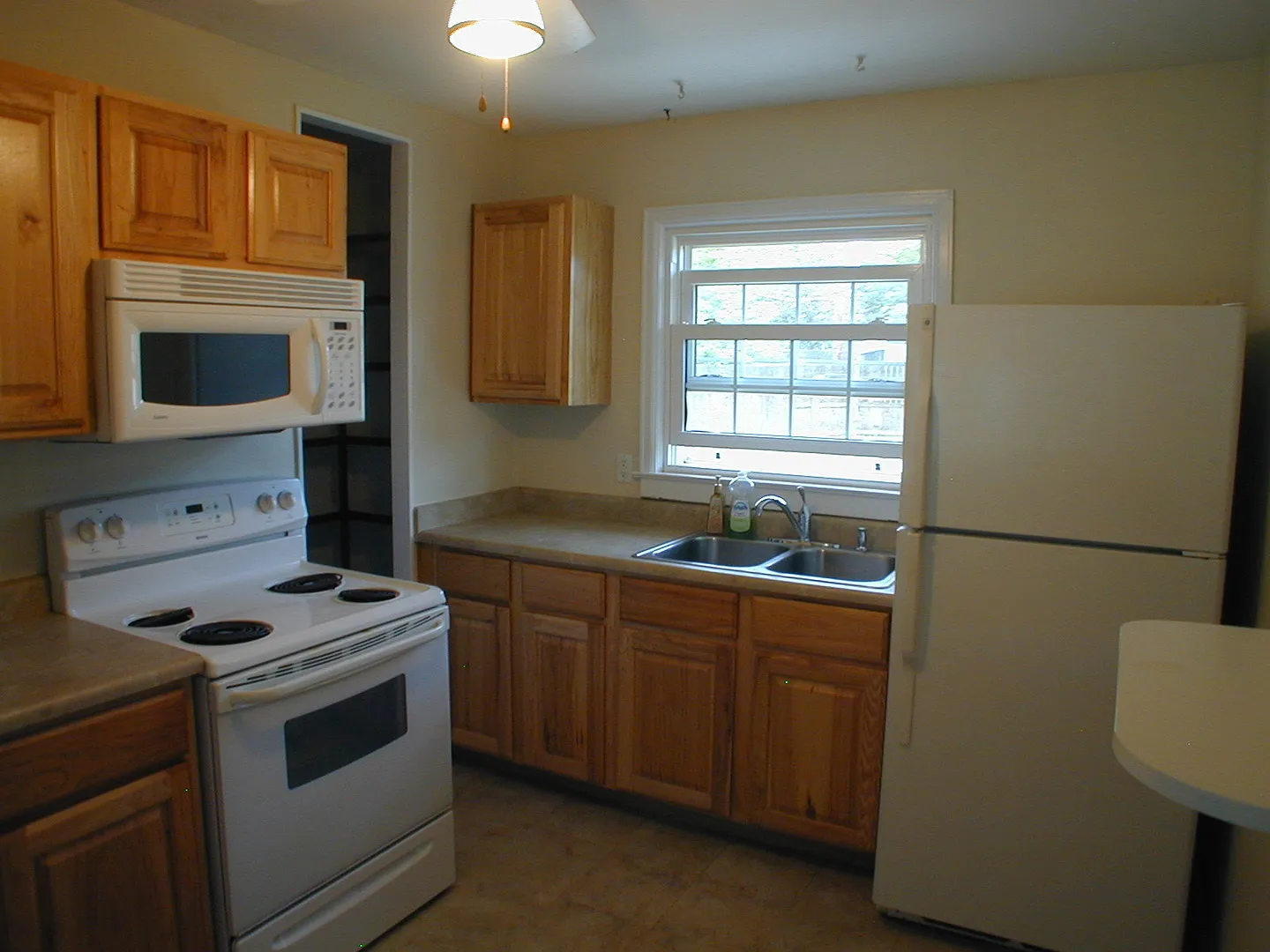 House For Lease — Photo 4