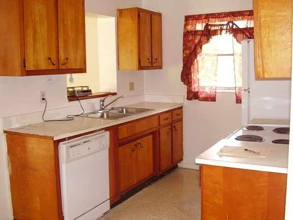 2 Bedroom / Kitchen