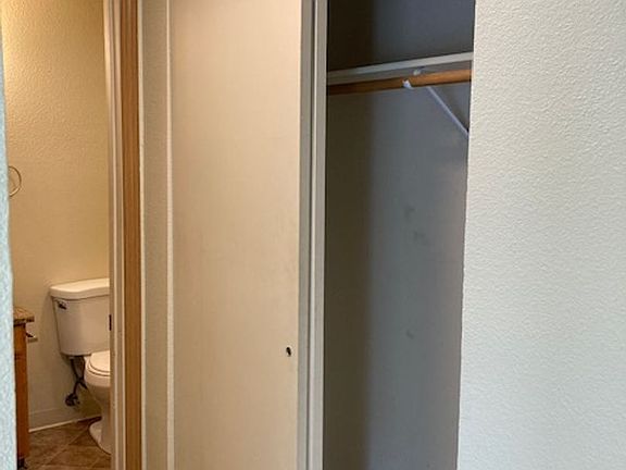 5th image of 1100 S Pearl St #19