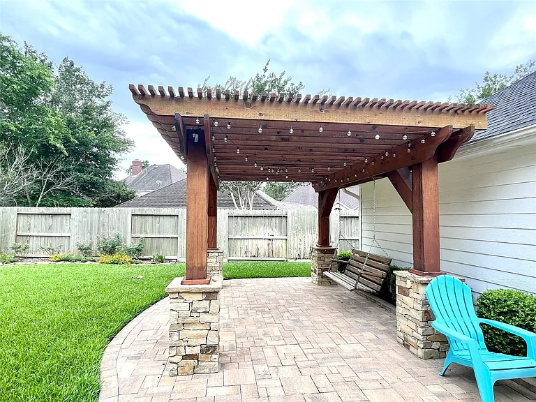 23203 Fall Wind Ct — Photo 27