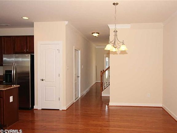 2nd image of 7524 Washington Arch Dr