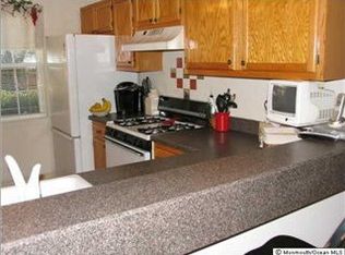 14 Commons Dr, Neptune City, NJ 07753