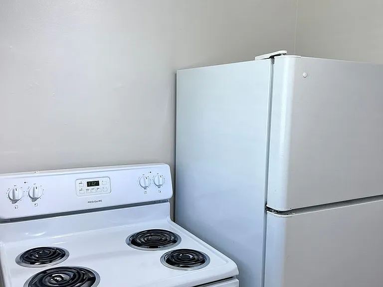 1241 Corbett St #4 — Photo 13