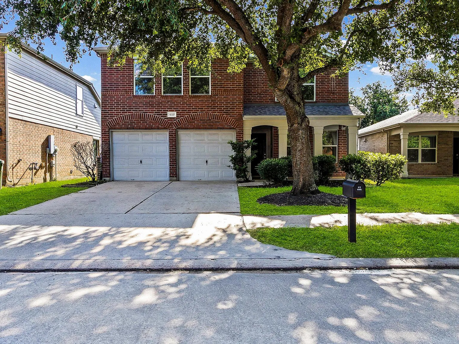 3 bed, 2.5 bath, 2495 sqft, $2,200 — Photo 1