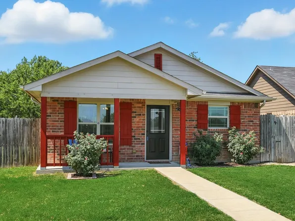 607 S 2nd St, Sanger, TX 76266