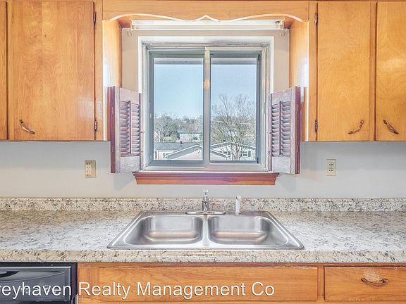 4th image of 623 Glen Cir