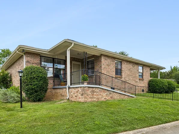 352 Deer Lake Dr, Nashville, TN 37221