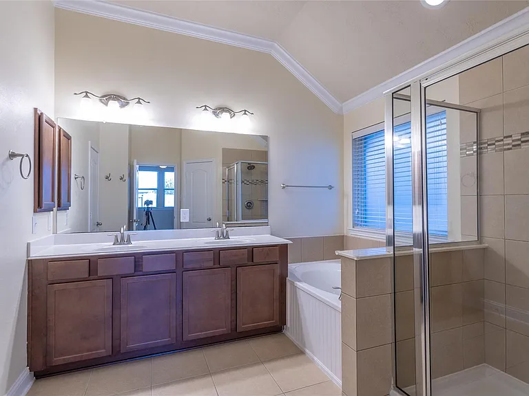 22314 Sheldonwood Ct — Photo 14
