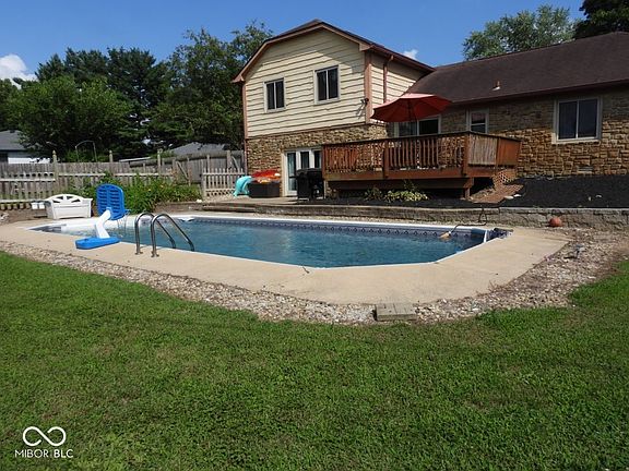 2nd image of 5962 Oak Hill West Dr