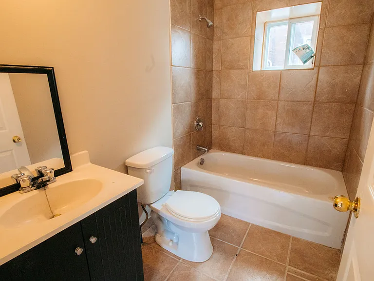 241 Gibson Ave #2 — Photo 11