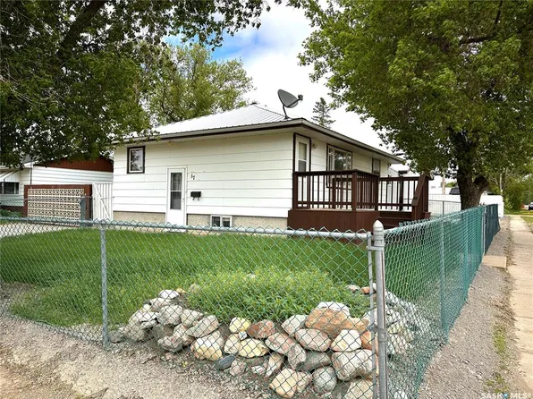 17 Jarvis STREET, Qu'Appelle, SK S0G 4A0