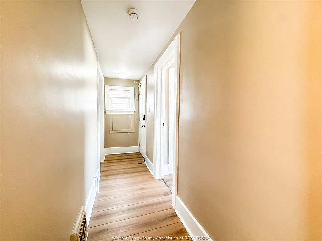 2 bed, $1,400 — Photo 3