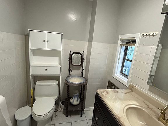 5th image of 3521 Givernaud Ter Floor 2
