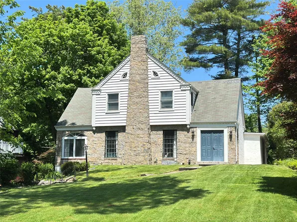 119 Old Mill Road, Manhasset, NY 11030