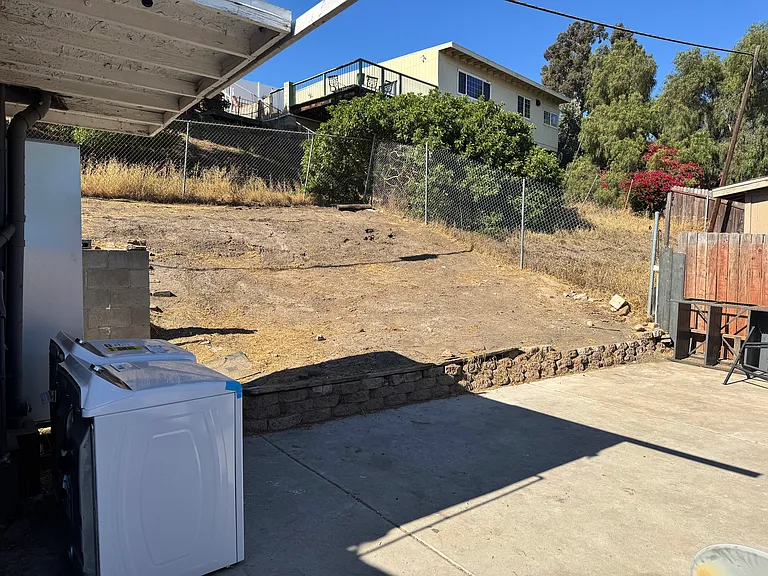 8136 Dodie St — Photo 4