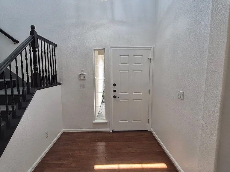 170 Bombay Cir — Photo 4