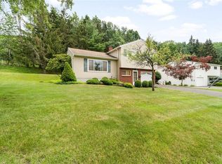 4820 Country Club Rd, Vestal, NY 13850