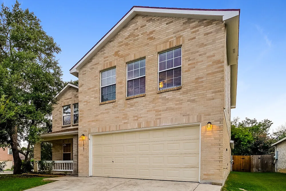 4 bed, 2.5 bath, 2861 sqft, $2,640 — Photo 4