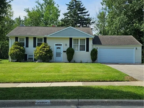 23220 Cannon Rd, Bedford Heights, OH 44146