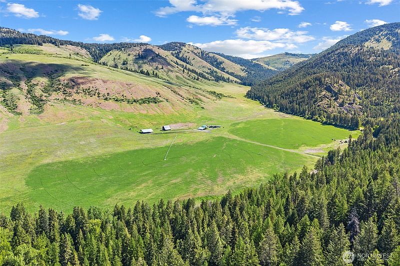 2nd image of 361 Lone Ranch Creek Rd