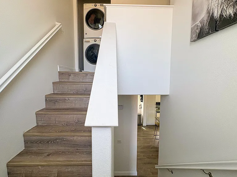 Finch Ln — Photo 23