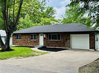 4920 Yecker Ave, Kansas City, KS 66104