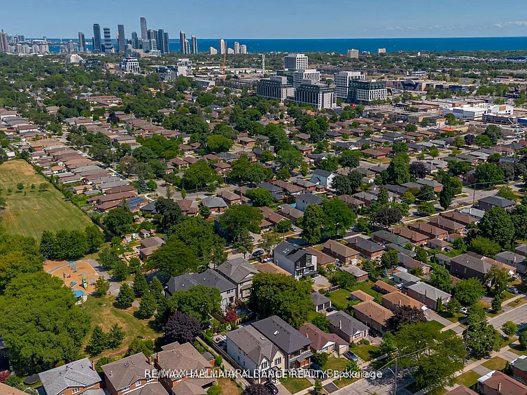 43 Trueman Ave — Photo 3