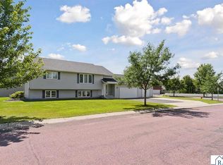 101 Tattler Ln, Mankato, MN 56001