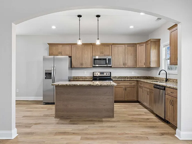 1240 Winterset Dr — Photo 20