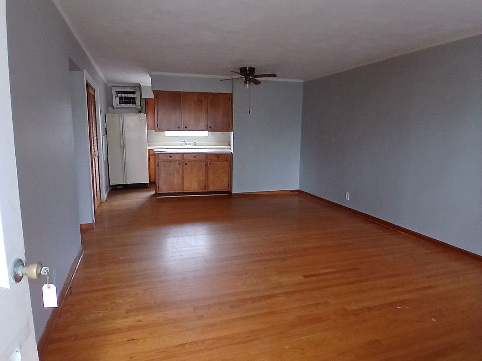 2nd image of 2150 Church St NE