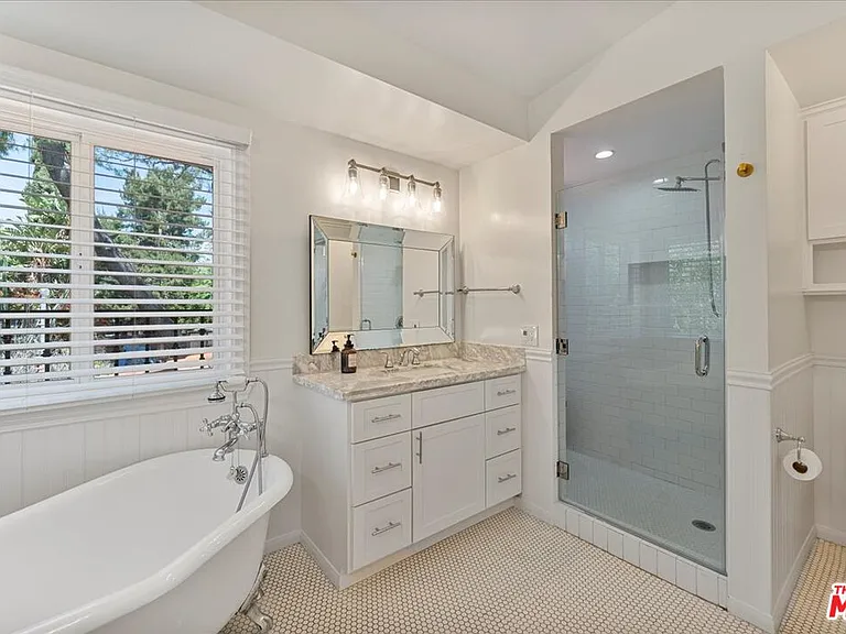 12834 Landale St — Photo 33