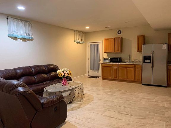 3rd image of 3784 Mary Evelyn Way