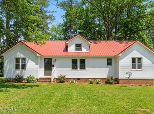 210 N Monroe Avenue, Sanford, NC 27330