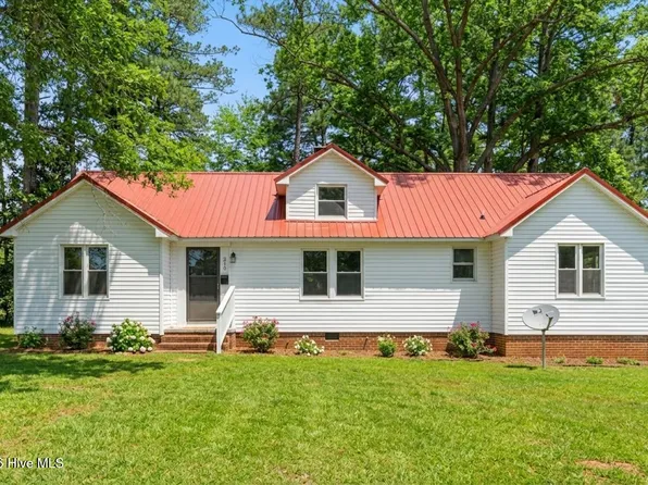 210 N Monroe Avenue, Sanford, NC 27330