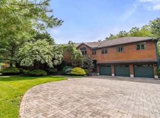 94 Topsfield Rd, Boxford, MA 01921